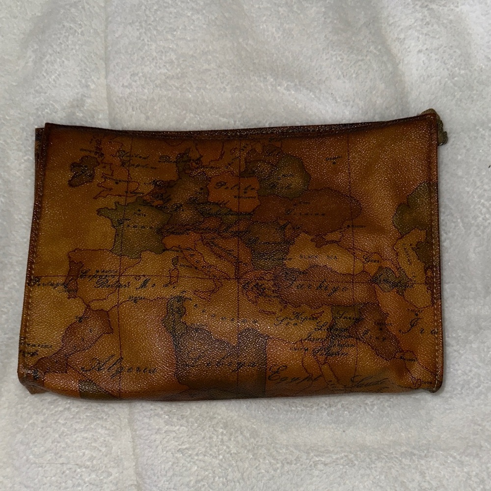 Alviero Martini Vintage Map Print Leather Clutch broken zipper